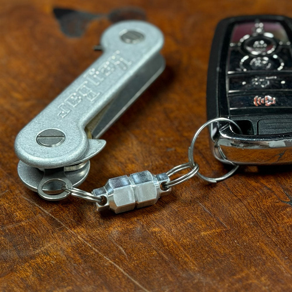 Aluminum-KeyBar-and-Aluminum-MagNuts-with-Car-Fob